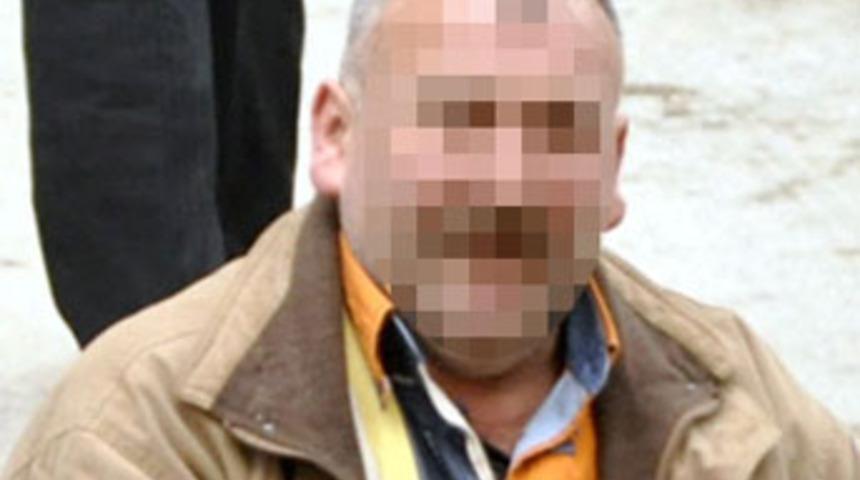 10 yaşındaki kıza porno seyrettirdi