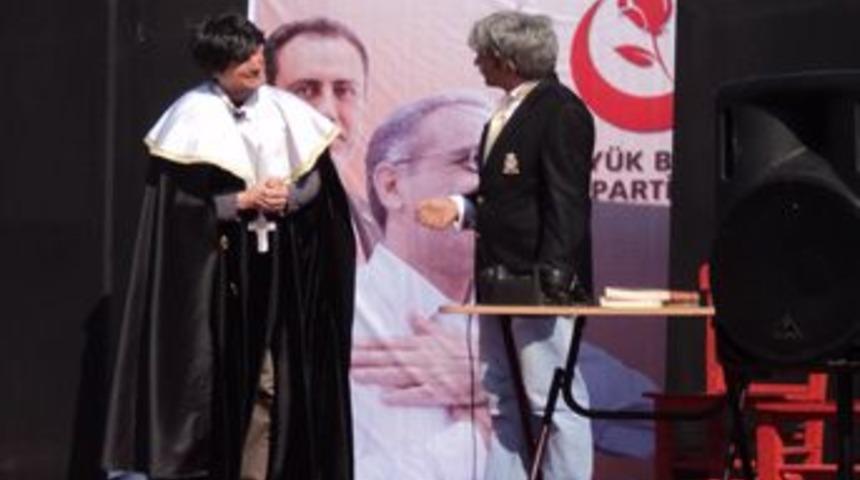 Ayasofya'ya &ouml;zg&uuml;rl&uuml;k