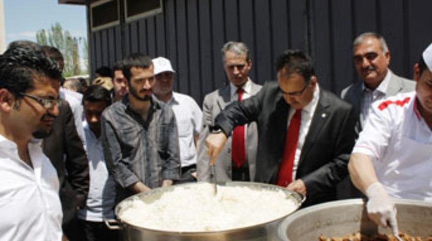 Iğdır &Uuml;niversitesi'nde bahar şenliği