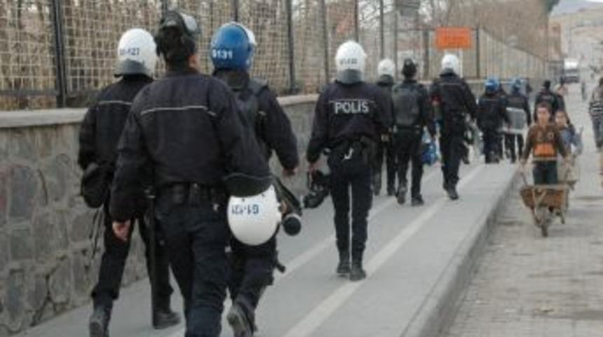 Cizre&rsquo;de korsan g&ouml;steri