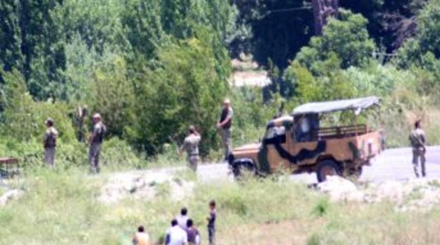 Suriye sınırı &ldquo;Recep Tayyip Erdoğan&rdquo; sloganlarıyla inledi