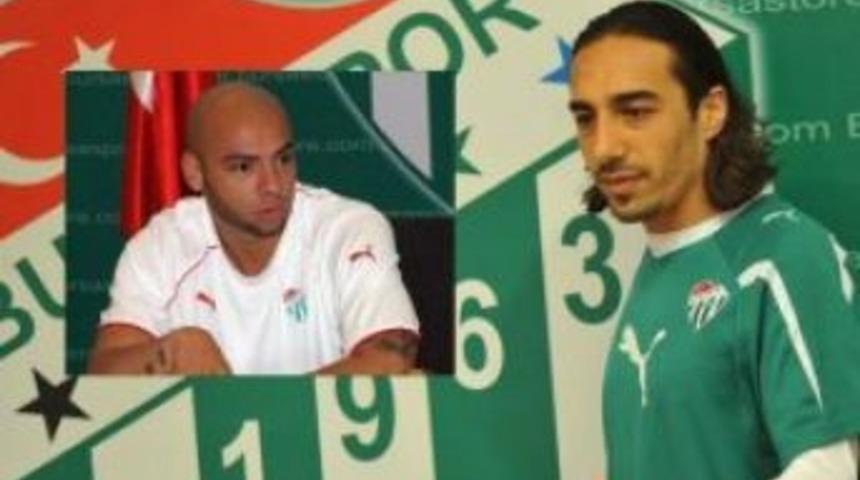 Bursaspor'da iki imza