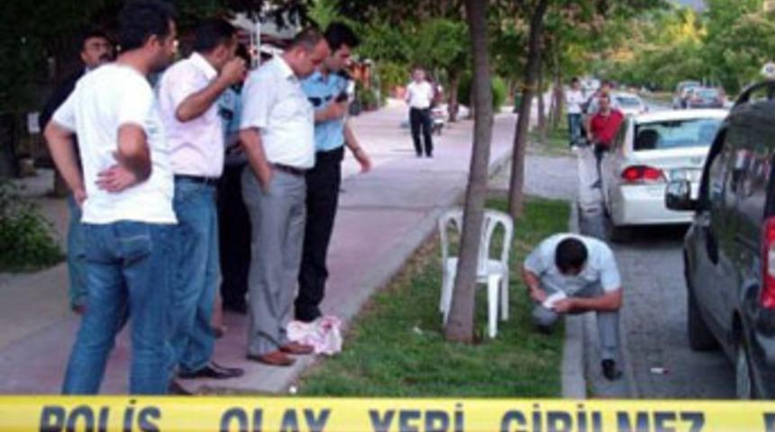 Amigo, trib&uuml;n liderini kalbindne vurdu