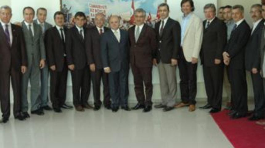 Tim &uuml;yelerinden &Ccedil;akacak'a ziyaret