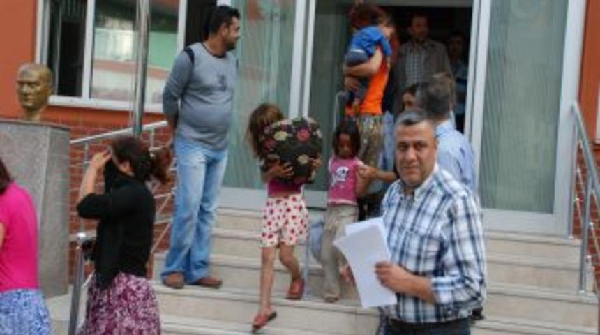 Tırnak&ccedil;ılık y&ouml;ntemiyle hırsızlık yapan zanlılar yakalandı