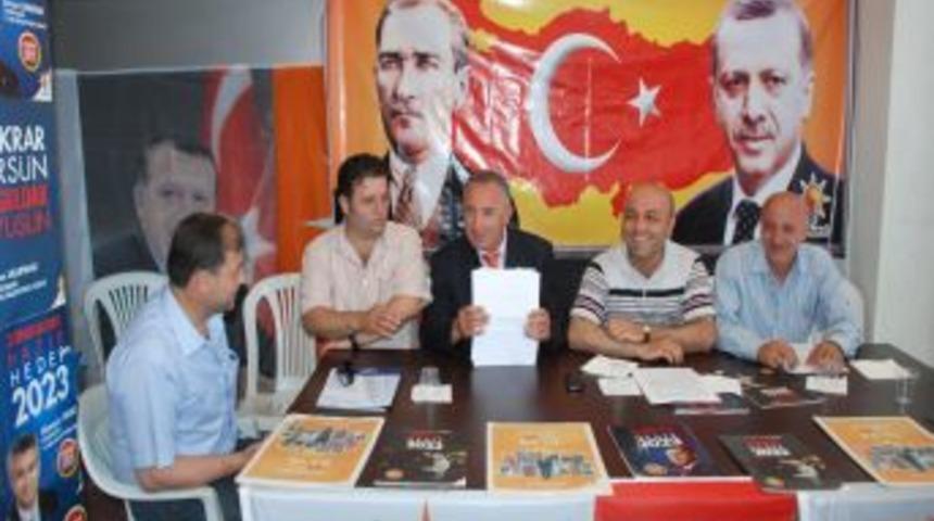 AK Parti'den Posbıyık&rsquo;a eleştiri: Belediyede işler y&uuml;r&uuml;m&uuml;yor