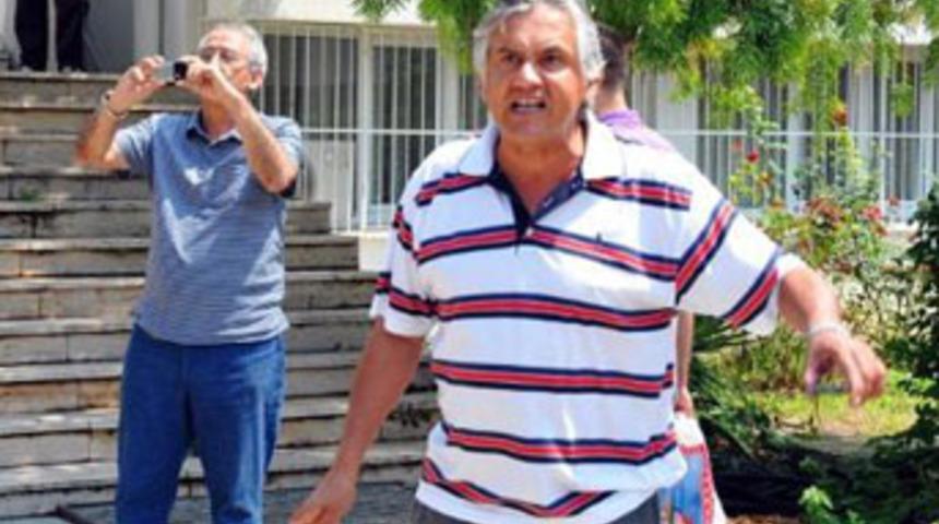 Üniversitede davul zurna gerginliği