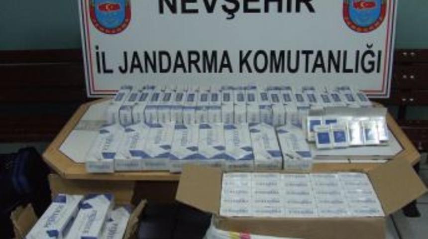 Jandarma otob&uuml;ste su&ccedil;&uuml;st&uuml; yaptı