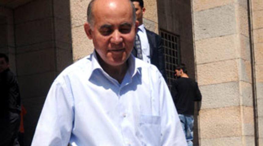 "Homoseks&uuml;el" dedikodusu tarih&ccedil;iyi yaktı