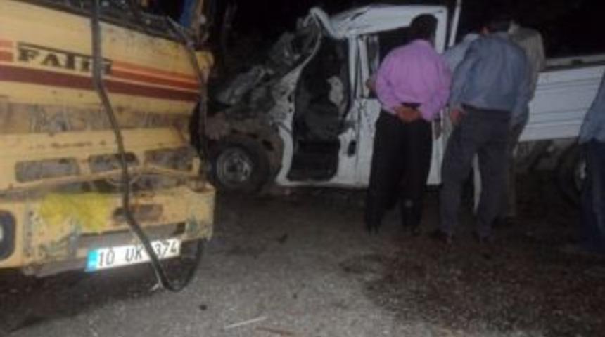 Dursunbey'de kaza: 2 yaralı