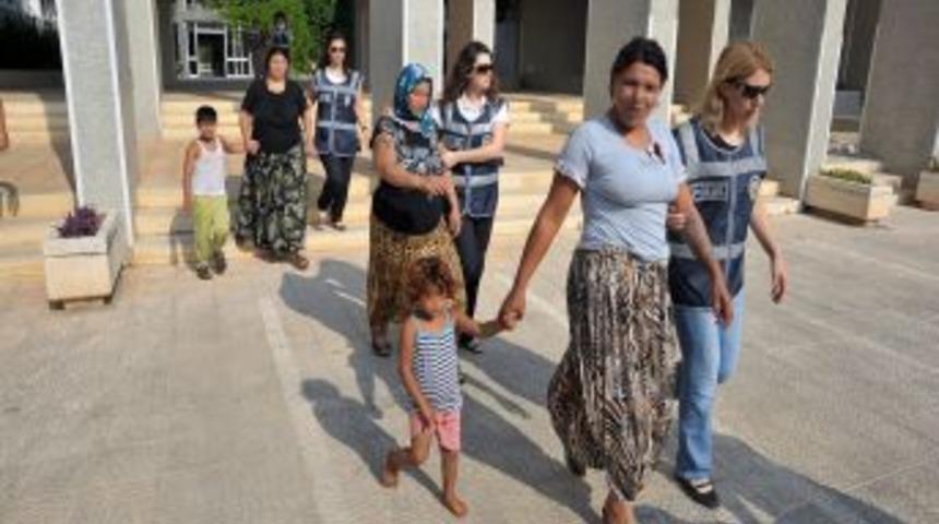 Uyuşturucu operasyonu: 2&rsquo;si polis, 1'i vali yardımcısı şof&ouml;r&uuml; 17 kişi g&ouml;zaltında