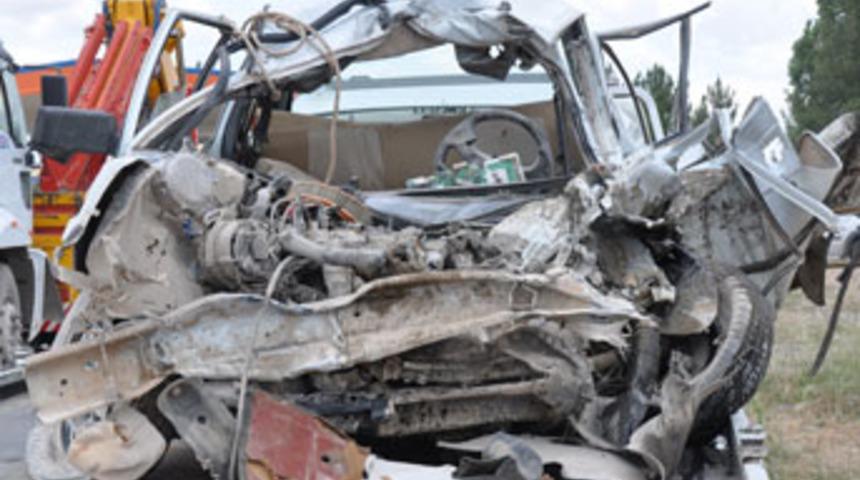 Şanlıurfa'da trafik kazası: 1 &ouml;l&uuml;, 1 yaralı