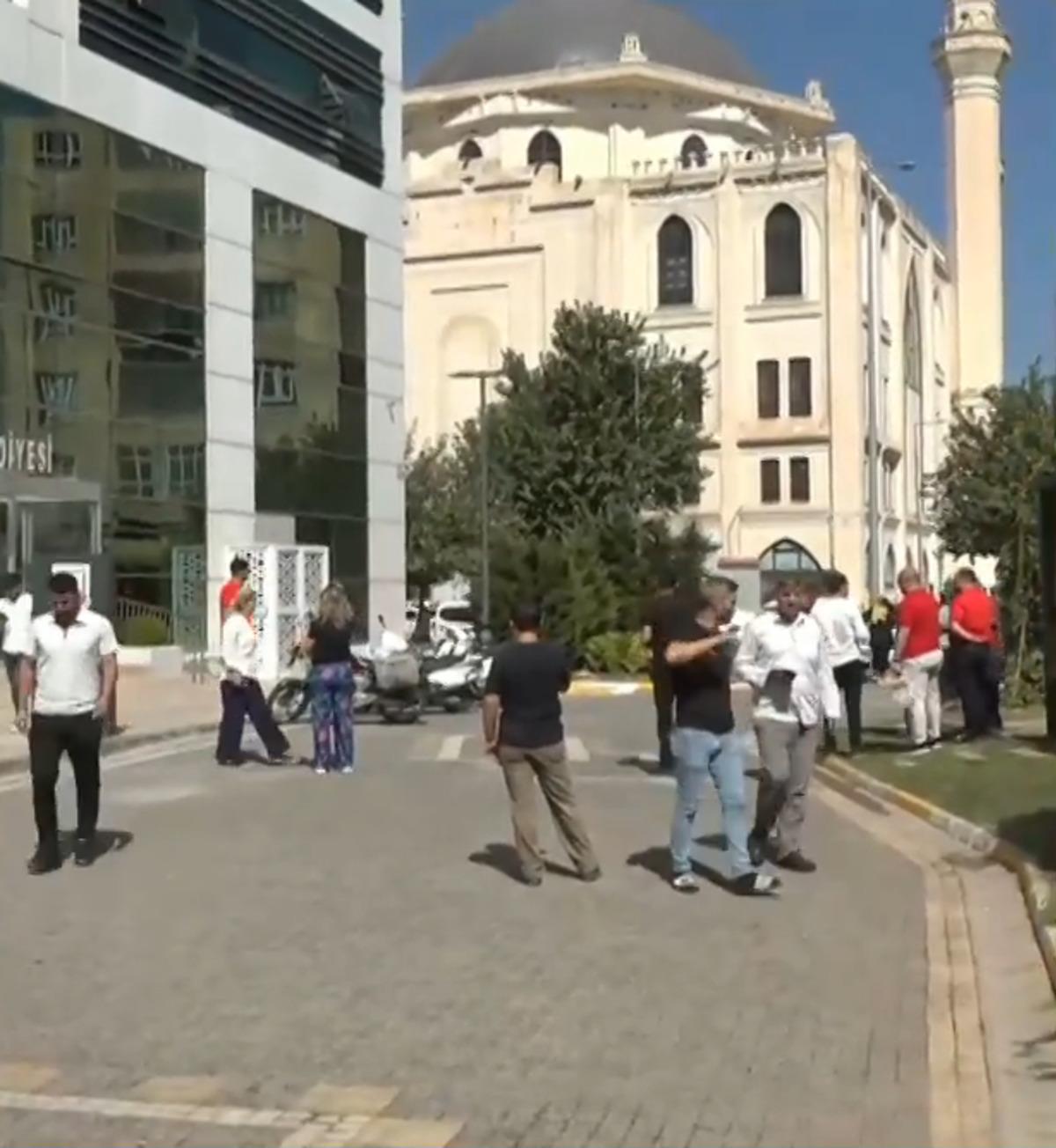 SON DAKİKA DEPREM | Merkez üssü Şanlıurfa! Gaziantep, Diyarbakır, Mardin ve Malatya da da hissedildi 1