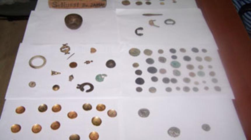 Tarihi eserleri jandarmaya satarken yakalandı