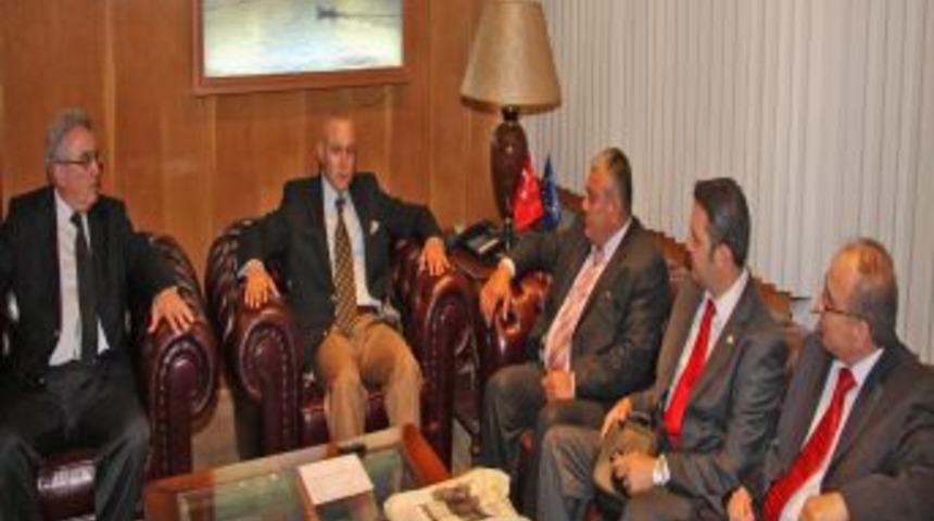 Vali Recep Kızılcık, Kıbrıslı işadamlarını kabul etti