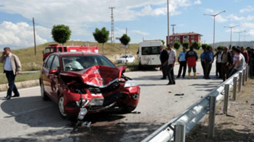 Kırşehir'de trafik kazası: 1 &ouml;l&uuml;, 5 yaralı