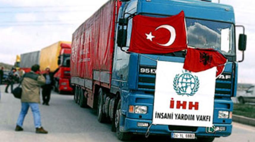 İHH yardım malzemelerini sınıra g&ouml;nderdi