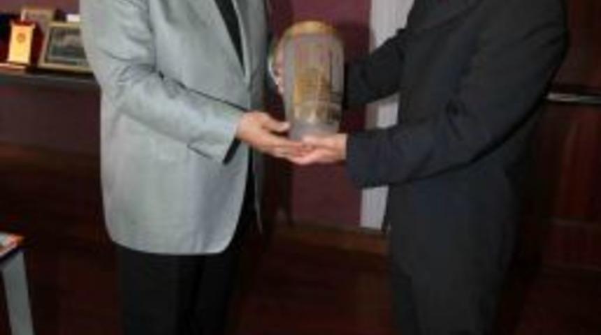 Do&ccedil;. Dr. Aybek: Kalp cerrahisindeki gelişmeler sınır tanımıyor