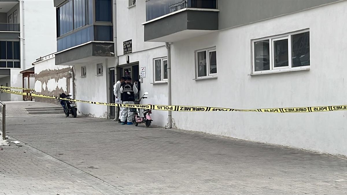 Karaman da  siyan&uuml;r  dehşeti! Ekipler eve girince o notu buldu... 8