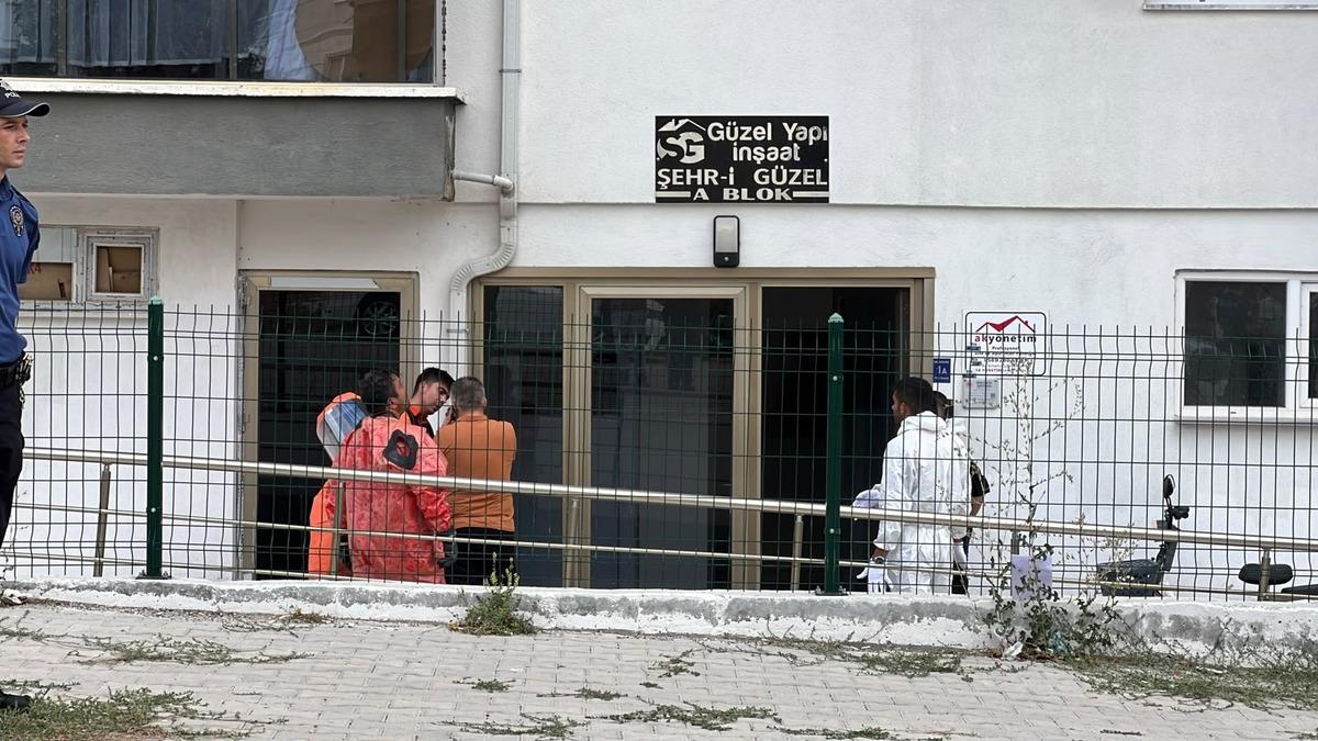 Karaman da  siyan&uuml;r  dehşeti! Ekipler eve girince o notu buldu... 7