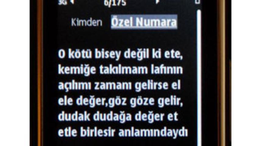 &Ouml;p&uuml;c&uuml;kl&uuml; tacizci milletvekilliğine soyunmuş