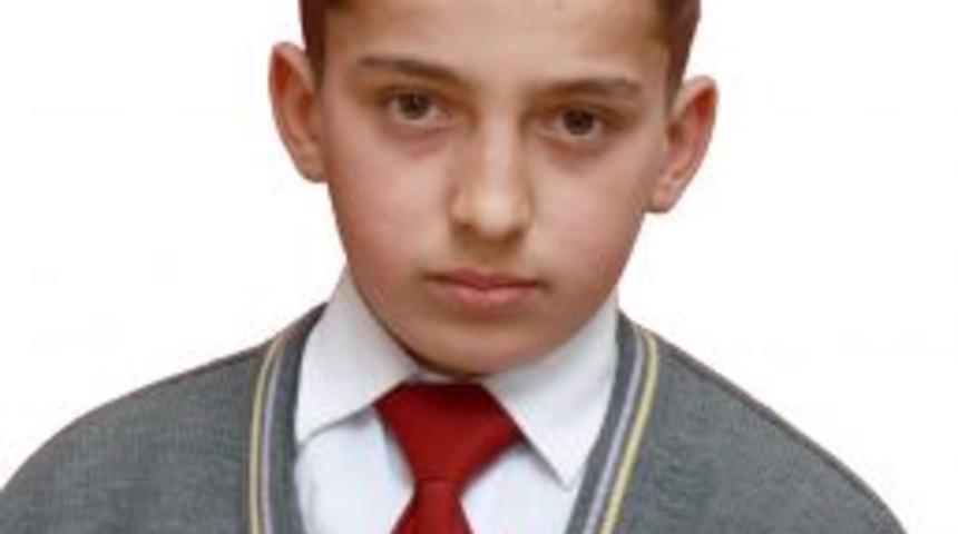 &Uuml;zerine yıldırım d&uuml;şen &ccedil;ocuk hayatını kaybetti