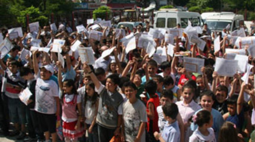 108 bin &ouml;ğrenci karne aldı