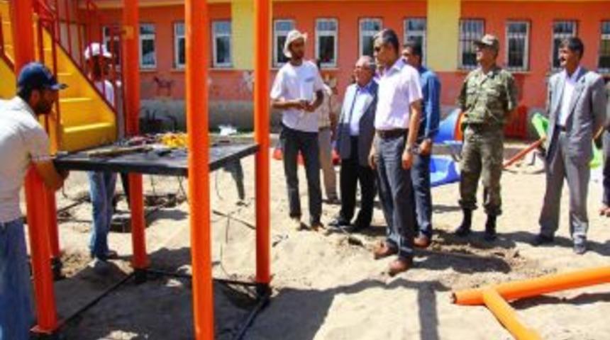Kaymakam Fani, &ccedil;ocukların oyun parkı sevincine ortak oldu