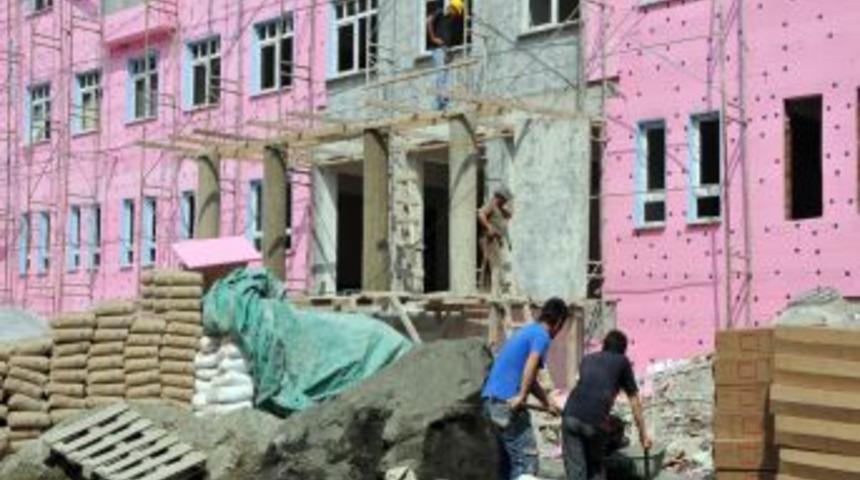 50 yıllık Kazım Orbay İlk&ouml;ğretim Okulu yeniden inşa ediliyor