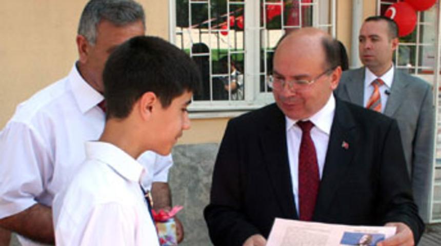 &Ouml;ğrencilerin karne heyecanı