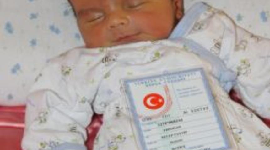 üçüncü çocuğunun ismini Recep Tayyip koydu