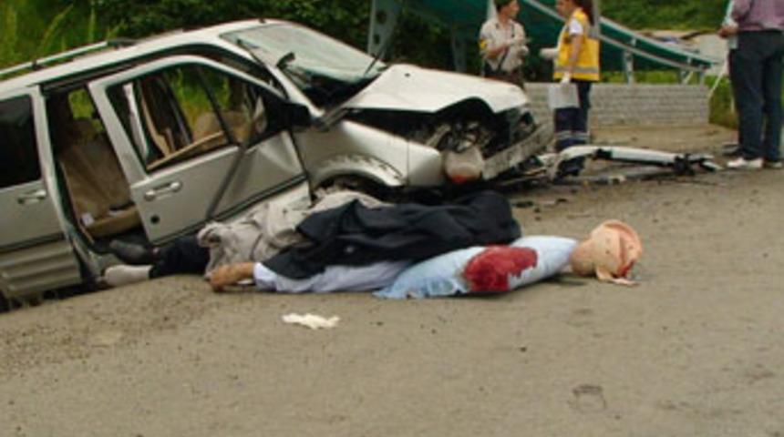 Giresun'da feci kaza; 2 &ouml;l&uuml;, 3 yaralı