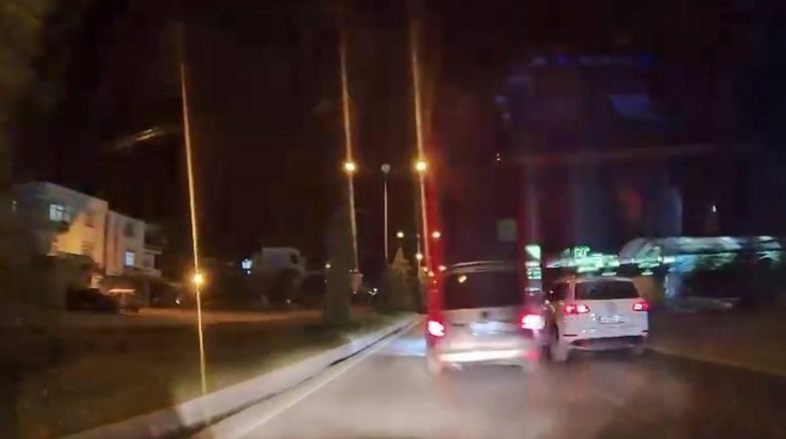 Elazığ&rsquo;da tehlikeli şerit değiştiren s&uuml;r&uuml;c&uuml;ye ceza