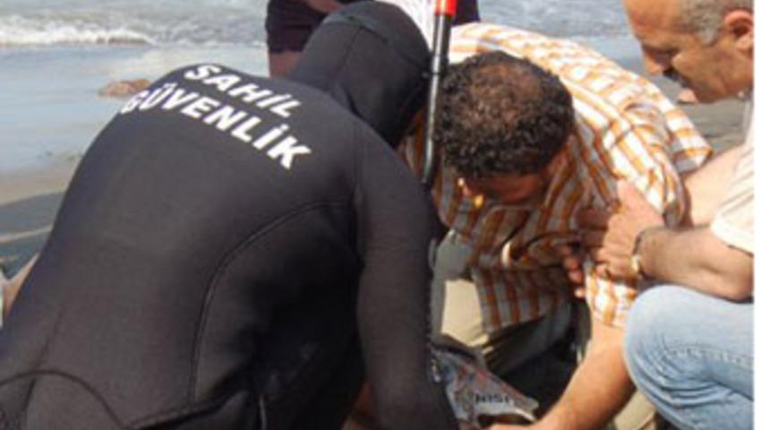 Serinlemek için girdiği denizde boğuldu