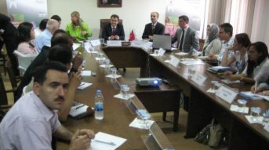 G&uuml;&ccedil;l&uuml; ve dinamik bir aile yapısı i&ccedil;in eğiticiler işbaşında