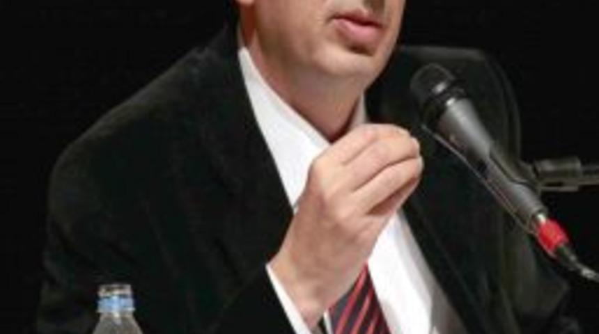 G&uuml;lsoy: Partiler yeni anayasayı hazırlarken &ouml;n koşulsuz irade ortaya koymalı