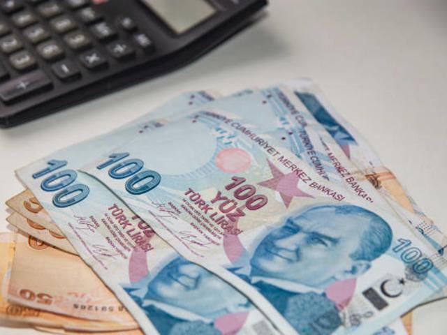 Bankalar emekliler i&ccedil;in yarışa girdi! Rakam 35 bin TL&rsquo;ye dayandı