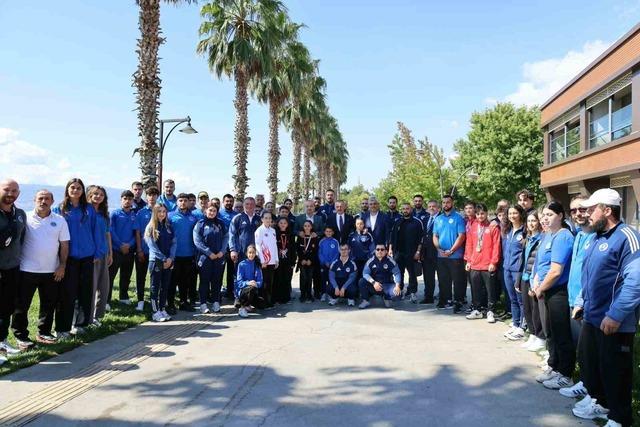 Kocaeli&rsquo;nin şampiyonları B&uuml;y&uuml;kakın&rsquo;la buluştu 2