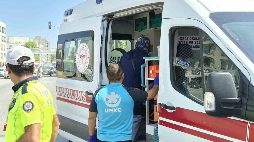 Adıyaman&rsquo;da otomobil ile motosiklet &ccedil;arpıştı: 1 kişi yaralandı