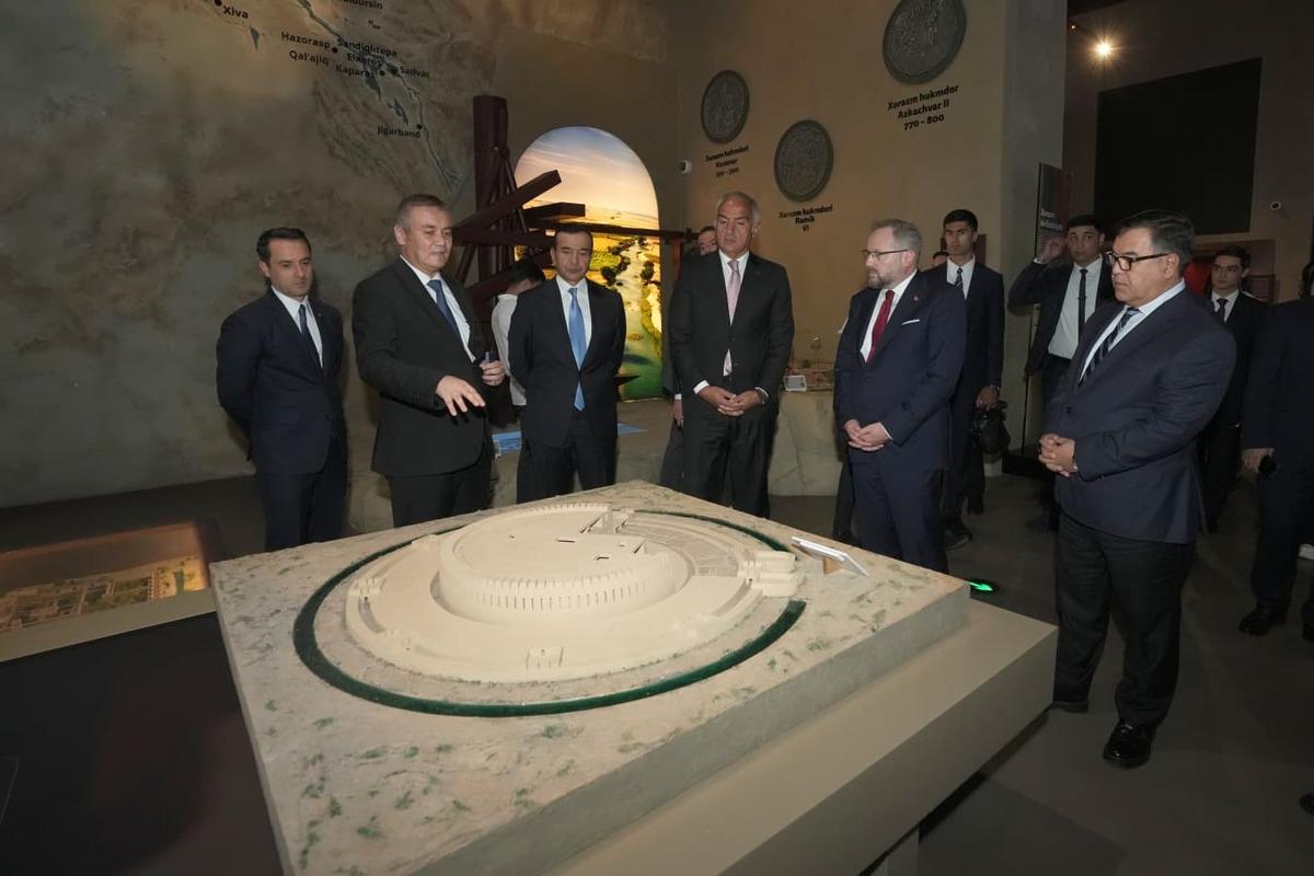 Taşkent te mutabakat zaptı imzalandı! Bakan Ersoy: “İş birliğimizi daha da ileri taşımaya hazırız” 5