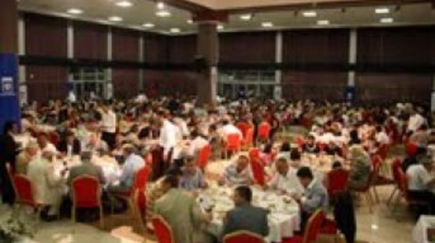 Ramazan&rsquo;da 12 il&ccedil;ede iftar