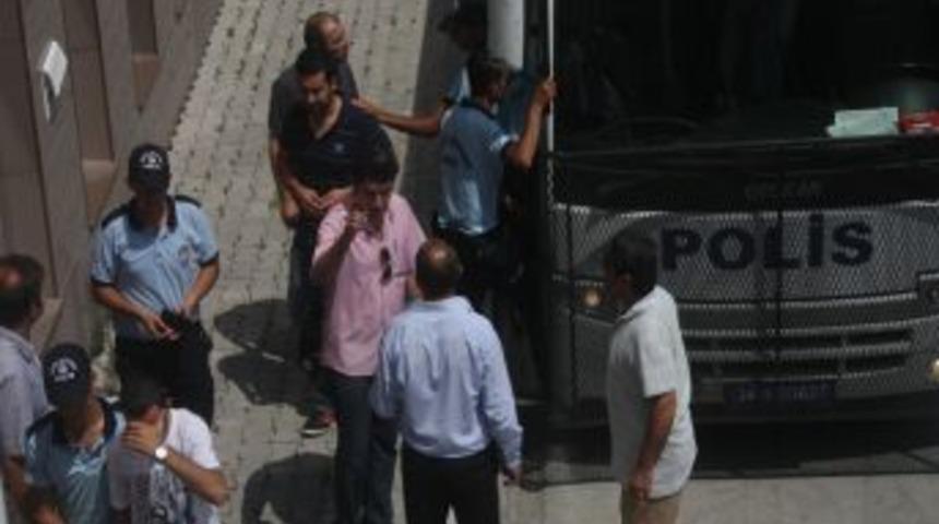 Zeytinburnu olaylarına karışanların bir b&ouml;l&uuml;m&uuml; adliyede
