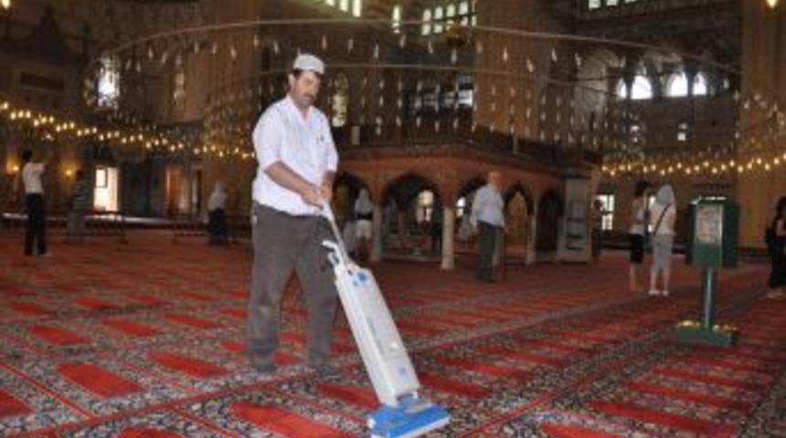 Ramazan'da ziyaret&ccedil;i akınına uğrayan Selimiye'de hazırlıklar tamamlandı