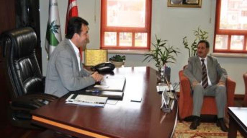 Rekt&ouml;r S&uuml;rmen, Orhangazi &Uuml;niversitesi'ni ziyaret etti