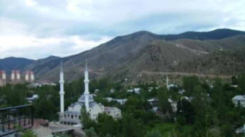 Ahmed Ziya&uuml;ddin G&uuml;m&uuml;şhanevi K&uuml;lliyesi Camii ibadete a&ccedil;ılıyor
