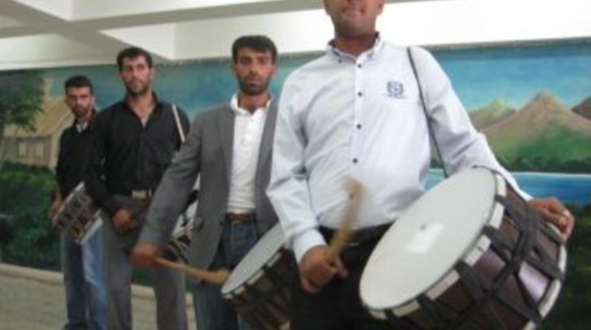 Erzurum'da Ramazan davulcusu se&ccedil;meleri yapıldı