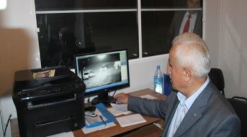 Giresun&rsquo;un &ccedil;alışkan valisi geceleri denetim yapıyor