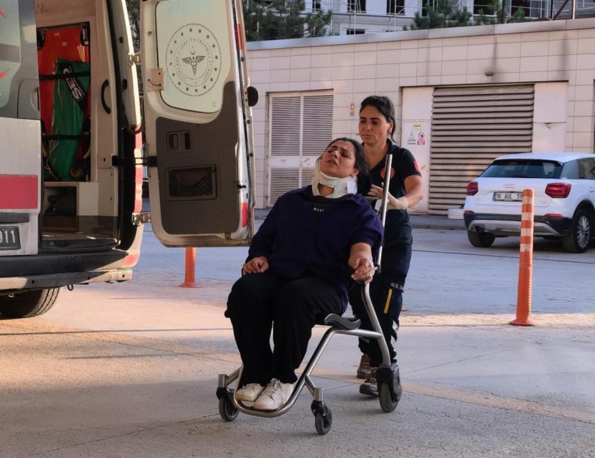 Bursa’da otomobil dere yatağına uçtu: 5 yaralı 3
