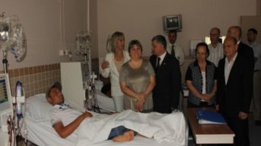 Çocukluğunda etkilendiği böbrek hastaları için hemodiyaliz odası yaptırdı