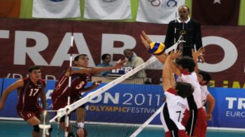 Voleybolda Rusya, Bel&ccedil;ika&rsquo;yı 3-0 yendi